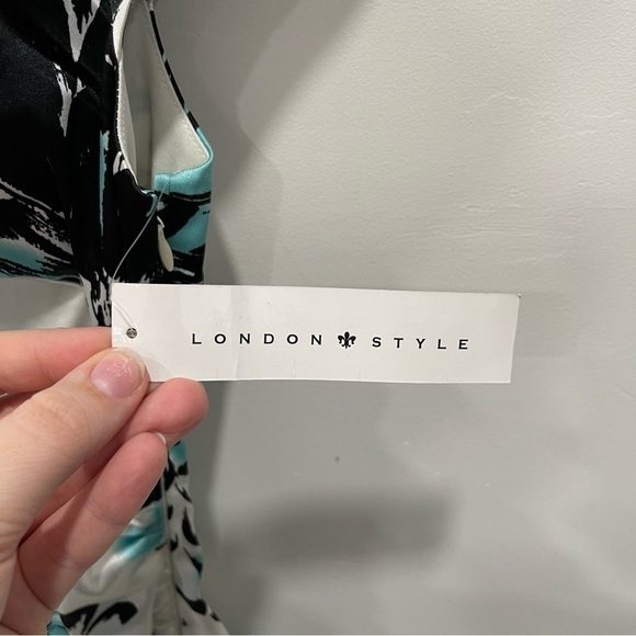 London Style V-Neck Shift Dress Size 12 - Picture 10 of 11